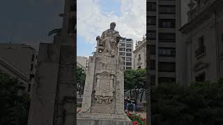 MONUMENTO A IGNACIO PINAZO CAMARLENCH UN RECONOCIDO PINTOR VALENCIA ESPAÑA DEJA TÚ 👍 MUCHAS GRACI🤩😘