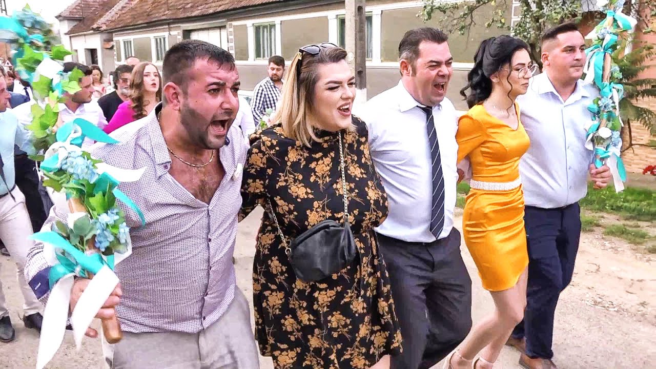 Nuntă mare la Cresuia în Țara Binșului-România-2022 (Partea.3)