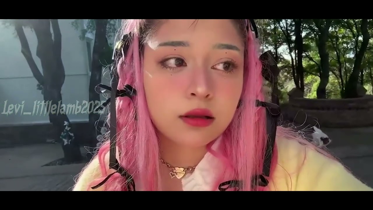 -🙁Alex talking about what she been through the past months and how painful it was for her-🙁♡♡