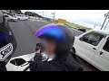 煽り運転してきた輩バイクを追い回して鉄拳制裁