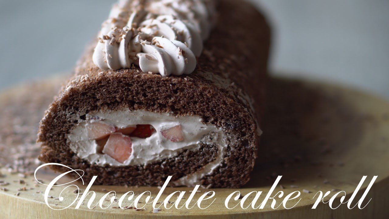 バレンタインふわふわチョコレート ロールケーキの作り方 Strawberry Chocolate Swiss Roll Recipe Youtube