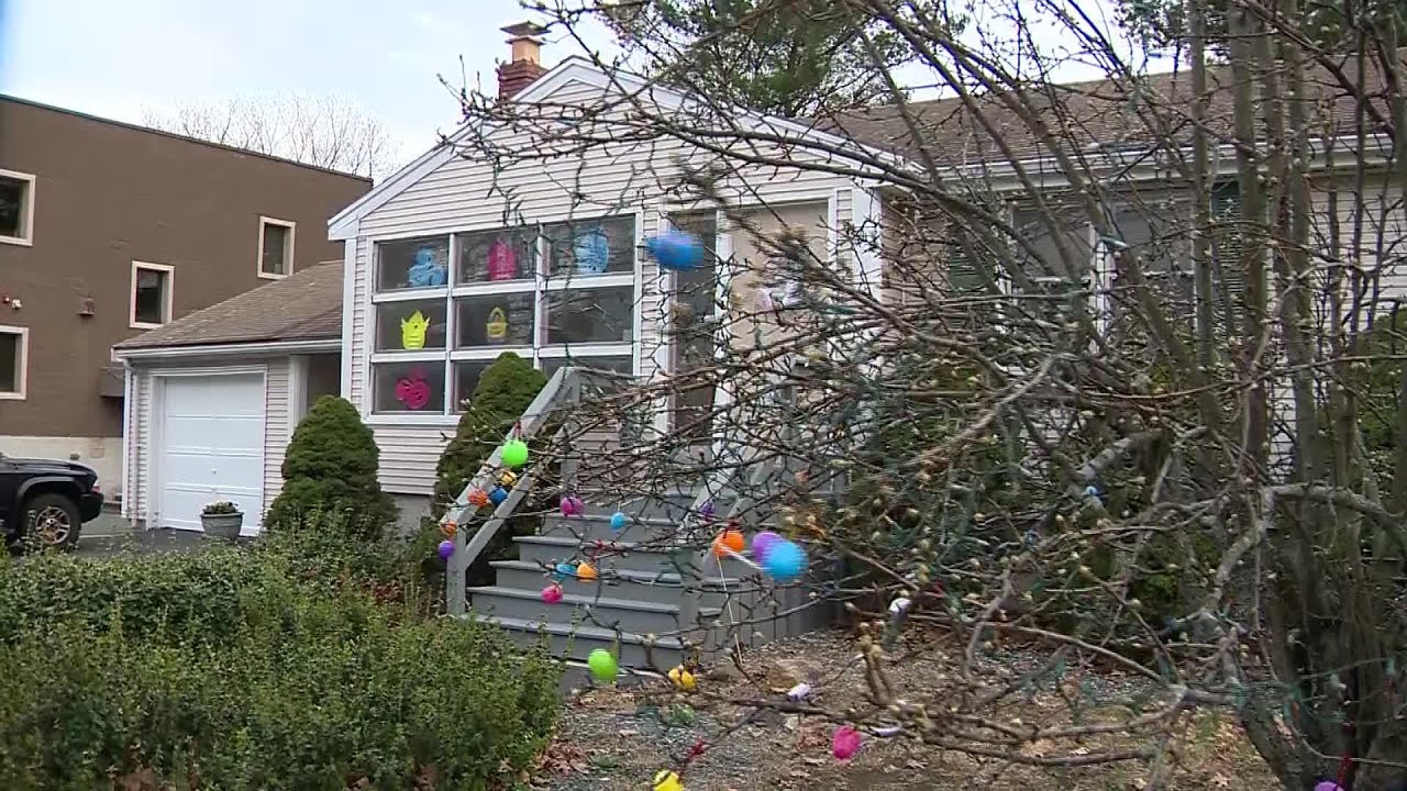 Daycare closed after toddler found wandering in middle of road - YouTube