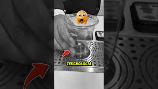 Ternyata Gelas Ini Diisi dari Bawah. #lifehacks