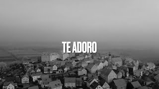 Video thumbnail of "Fundamento Firme - Te Adoro (Official Lyric Video)"
