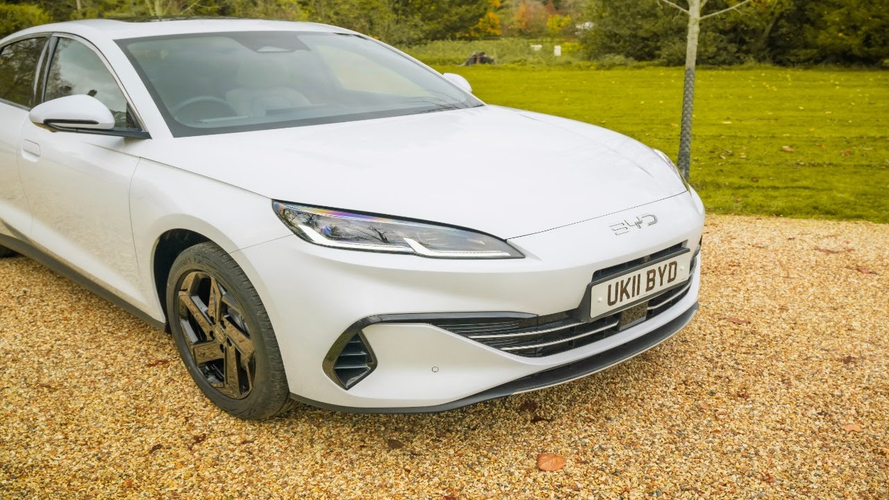 Первый взгляд на седан BYD Seal 6 2026 года: премиальное качество по шокирующей цене.