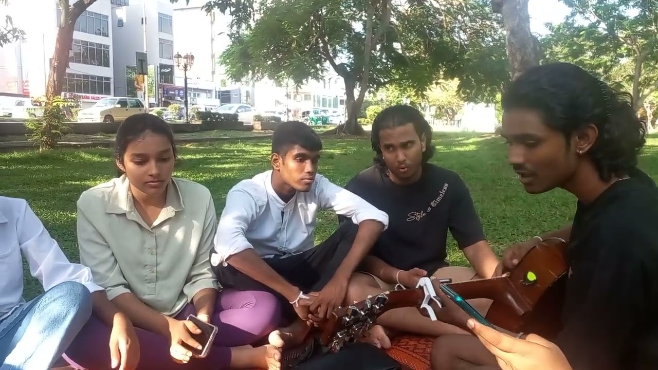 පැදුරු පාටීය ..විහාරමහා දේවි පාක් එකේ