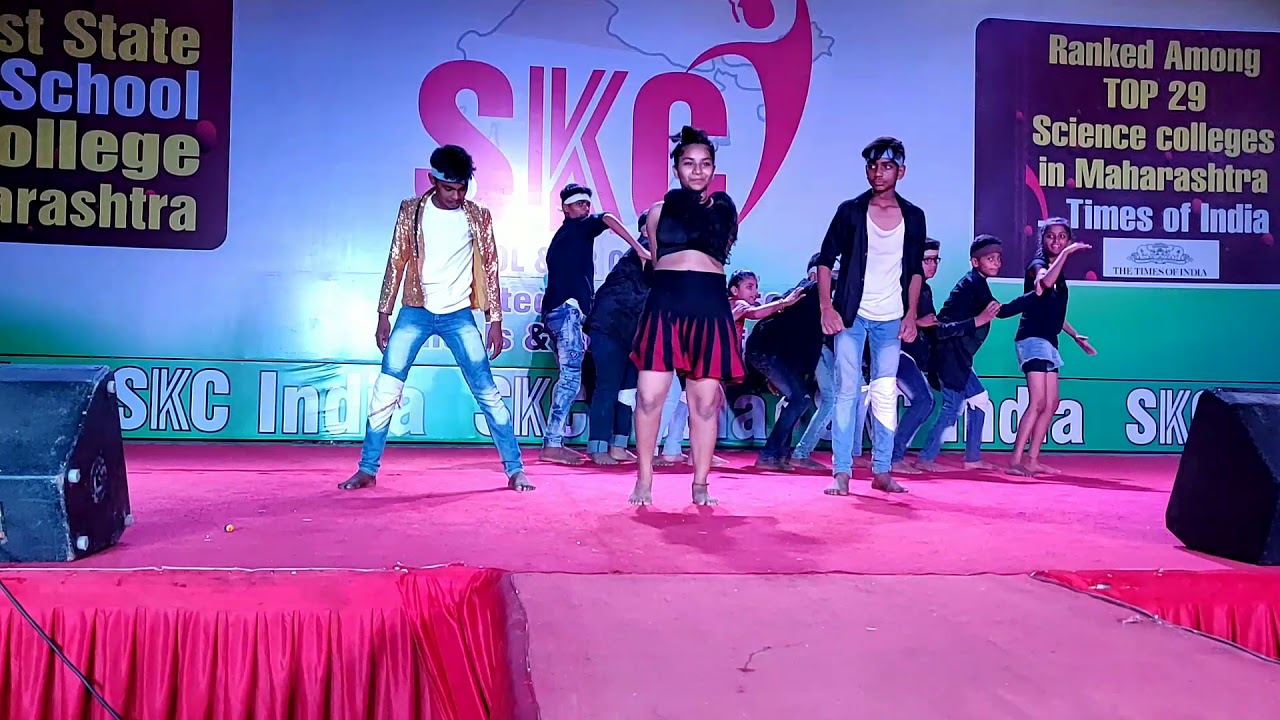 SKCian Kumkum & Group Bollywood Dance Second Runner up team at contest DSD'19