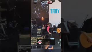 Kalben'in komik sahne dansı hayranlarını güldürdü! #kalben