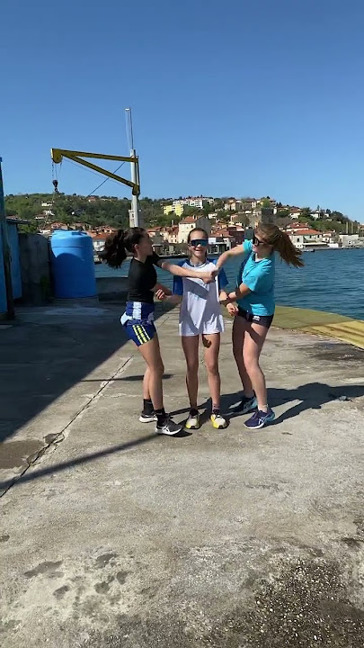 Quando vedo i paparazzi faccio un backflip🤩🤩🥷🥷