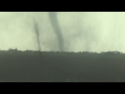 TORNADO TOUCHDOWN: Storm chasers pursue twister in Texas Panhandle ...
