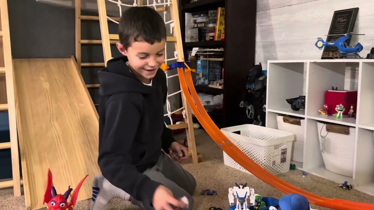 Crazy track.. which hot wheels cars have the speed and weight to beat it?? 🏎️