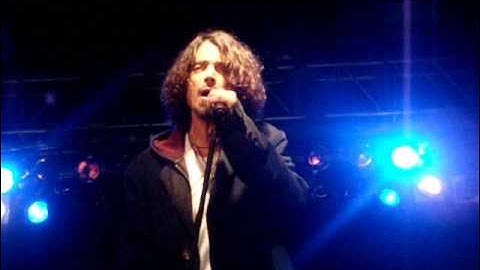 Chris Cornell & Wladimir Klitschko - Part Of Me (live in Berlin 2009)