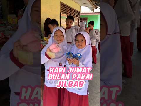 BULAN SEKOLAH HARI JUMAT PAKAI JILBAB