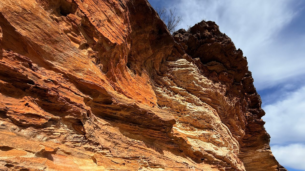 Best of Blue Mountains Lookouts. Perry’s Lookdown, Anvil Rock & wind eroded cave Blackheath NSW