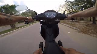 Colgando Wheelie Honda Wave S