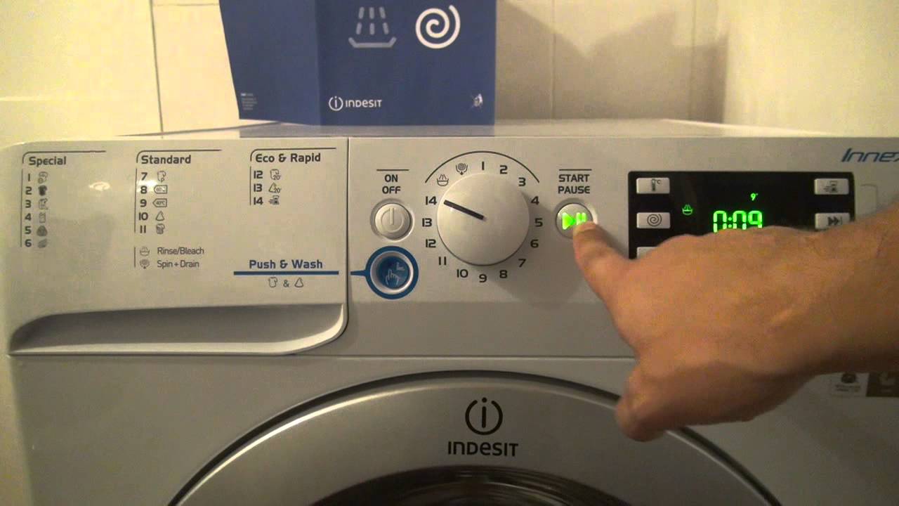 Машинка стиральная innex. Стиральная машина Innex Push and Wash. Стиральная машина Индезит Innex специальные 14 кнопка. Стиральная машина Innex табло.