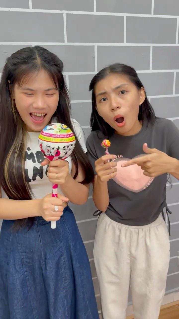 LNF - Kẹo mút nhỏ và kẹo mút lớn || Small lollipop and big lollipop #shorts