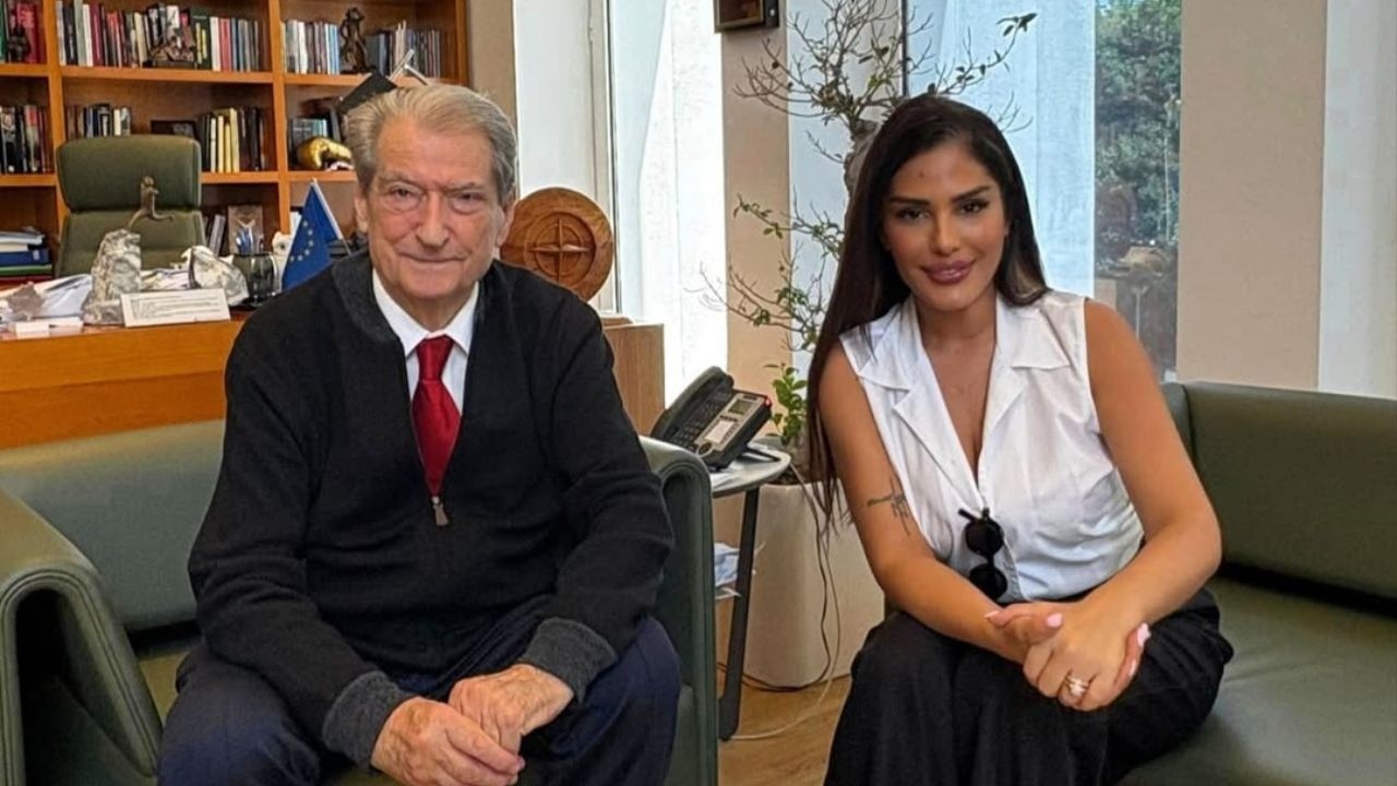 Do t’ia çoj doktorit! Ilnisa Agolli nxjerr telefonin në mes të emisionit. Ja çfarë i tha Berishës