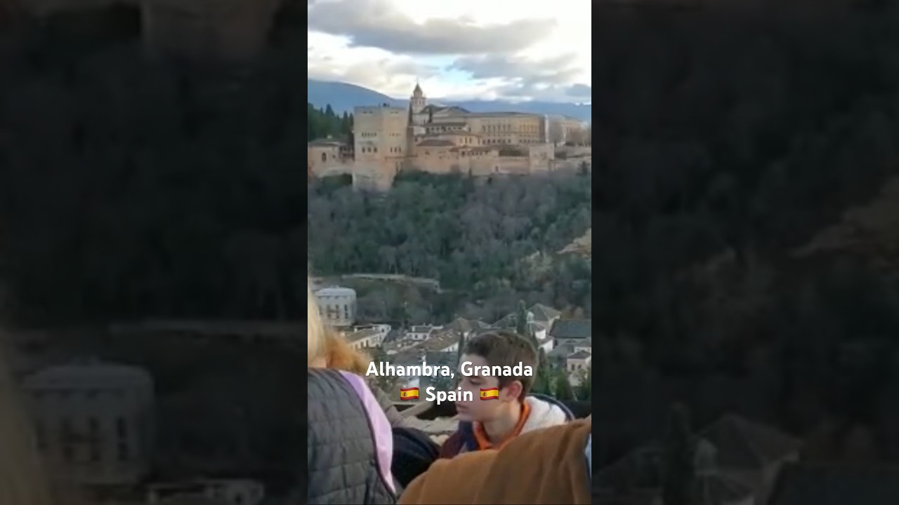 🎶 Magical Street Singers at La Alhambra in Granada! 🇪🇸✨ 