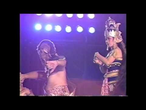 RonggolaweS.T.S.I Akademy of Art and Dance, Surakarta, Indonesia