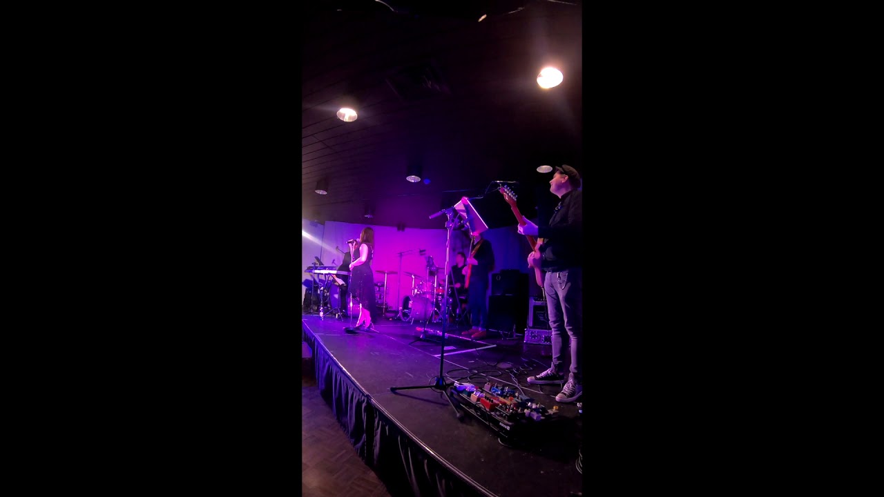 Heidi Pakarinen ja Karavaani -DIAMONDS ARE THE GIRL´S BEST FRIEND-