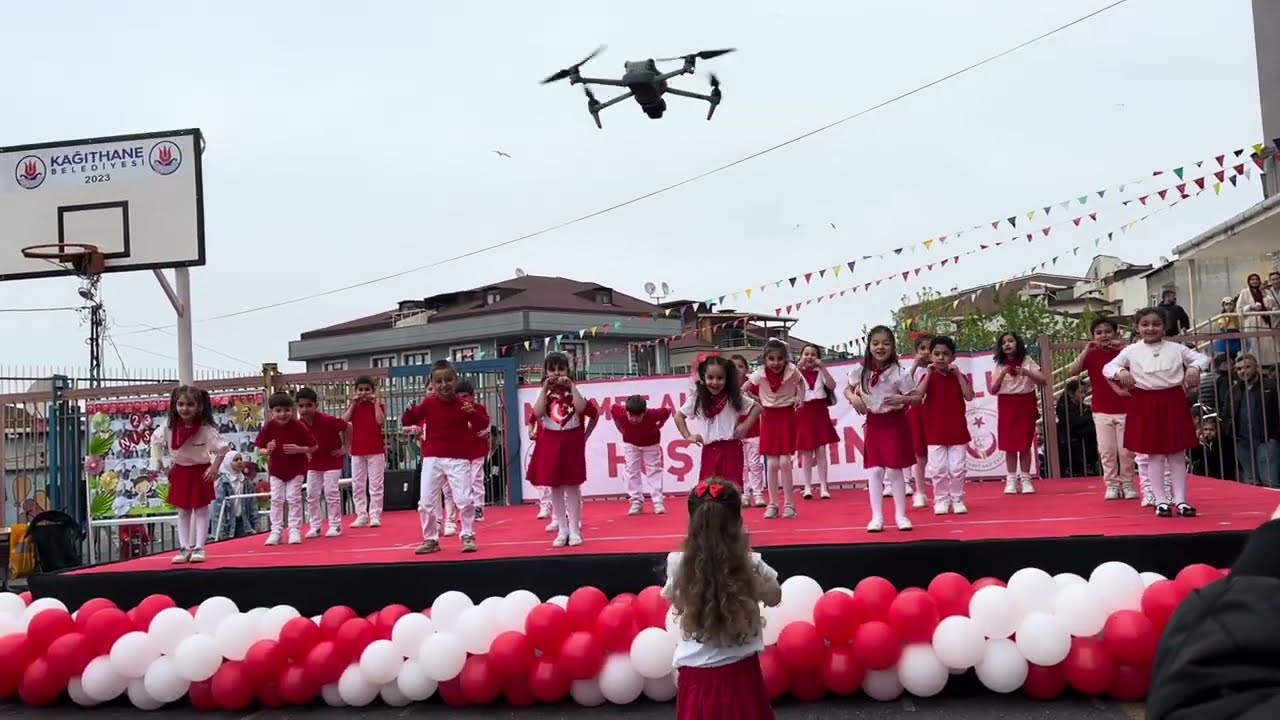 23 NİSAN ASLAN BENİM DÜŞ BENİM GÖSTERİSİ