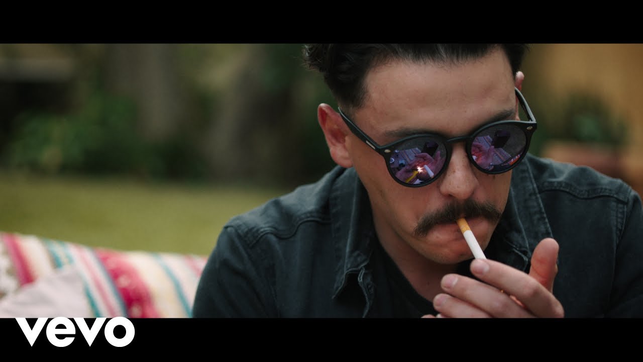 Barto - Pakkie Mal Berou (Marlboro) (Official Music Video) Barto - Pakkie Mal Berou (Marlboro) (Official Music Video)