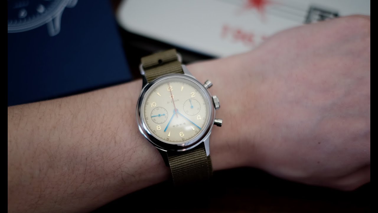 Seagull 1963 Chronograph 38 | WatchReviewBlog.com - YouTube