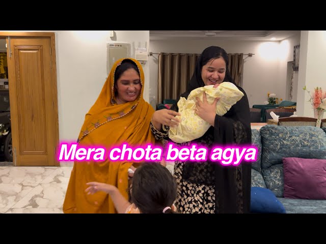 Kousar mery ghar ayi | Bachon ny diya Itna bara surprise | sitara yaseen vlog class=