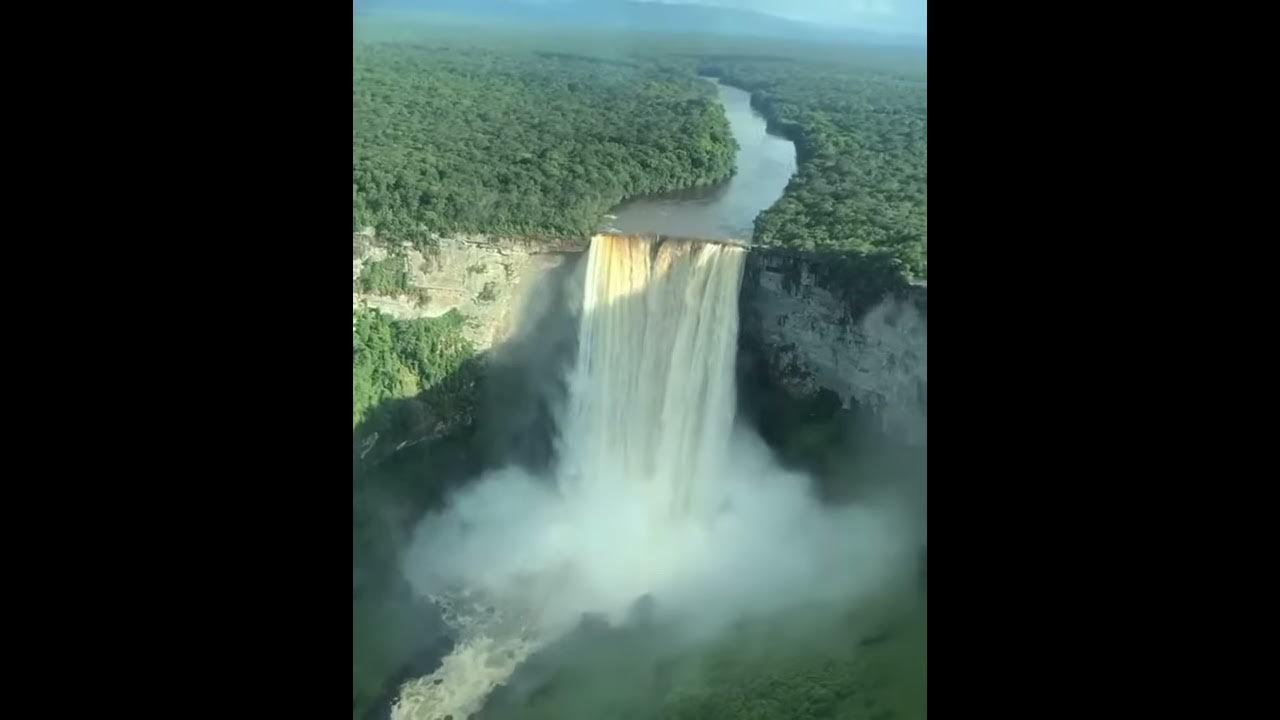 Водопад Гаяна Кайетур