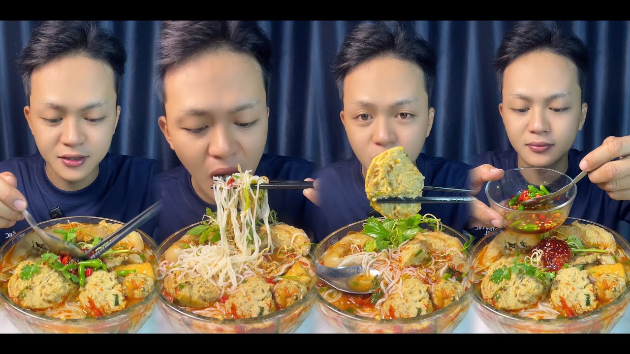 Mukbang bún riêu full topping | Ăn Cùng Vương