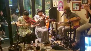 Celtic music live : Mouse in the kitchen/Jock Brown's 70/Load to Erosie