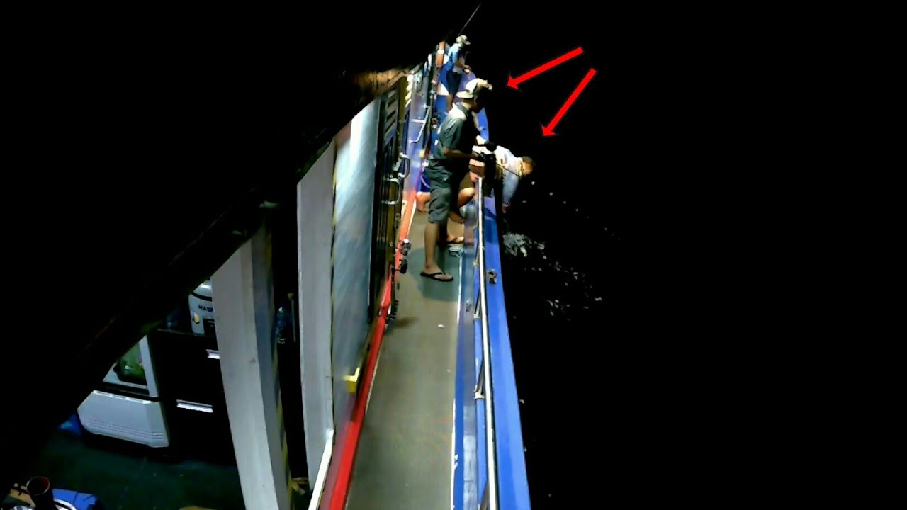 DETIK-DETIK MENEGANGKAN TEREKAM CCTV KAPAL! Dengan Jelas merekam Kejadian....