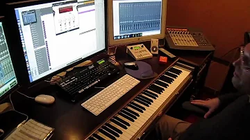 Soundtrack composer Henry Jackman using the Ohmicide distortion plug-in