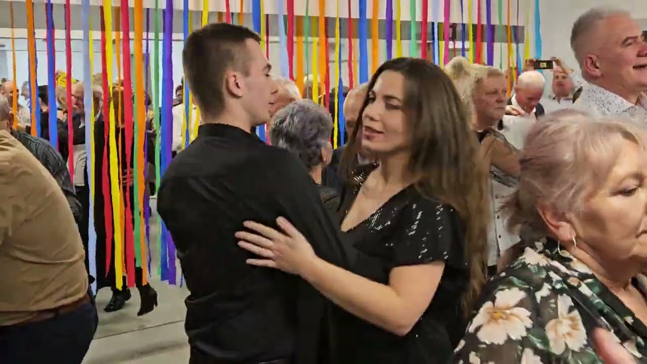 17 stycznia 2026 Znakomity młody TANCERZ ma powodzenie u PAŃ hulanki z Kapelą Stąporkowską 