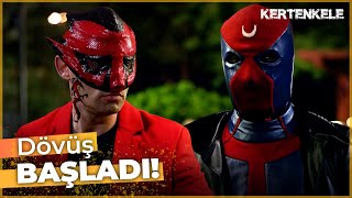 Akıncı Ve Kızıl Ejder Karşı Karşıya Kertenkele