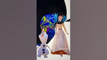 Elsa Anna Fashion Disneyprincess Cartoonideas Frozen Frozen2 Wednesday Wednesdayaddams 
