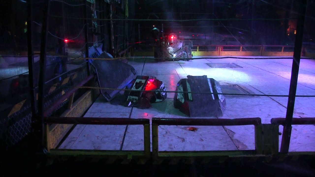 Robot Wars Portsmouth 2014 - Ripper & Dystopia vs Manta & TR2 - YouTube