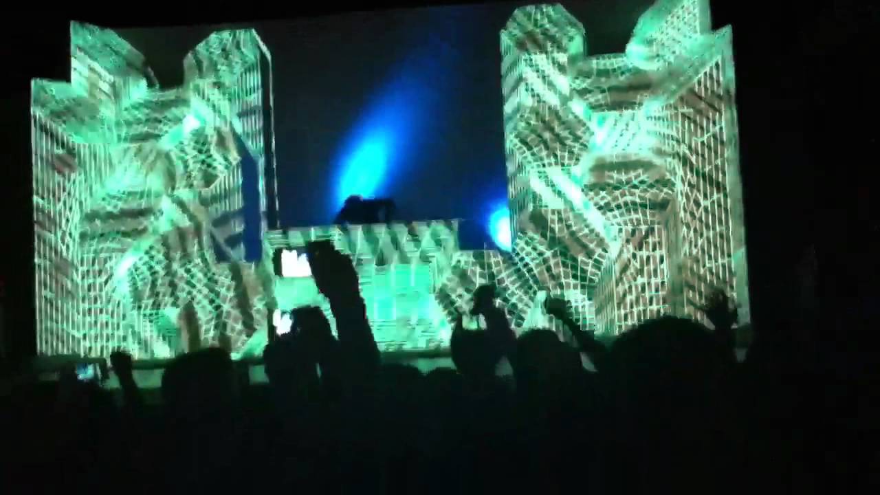 skrillex mothership tour 2011