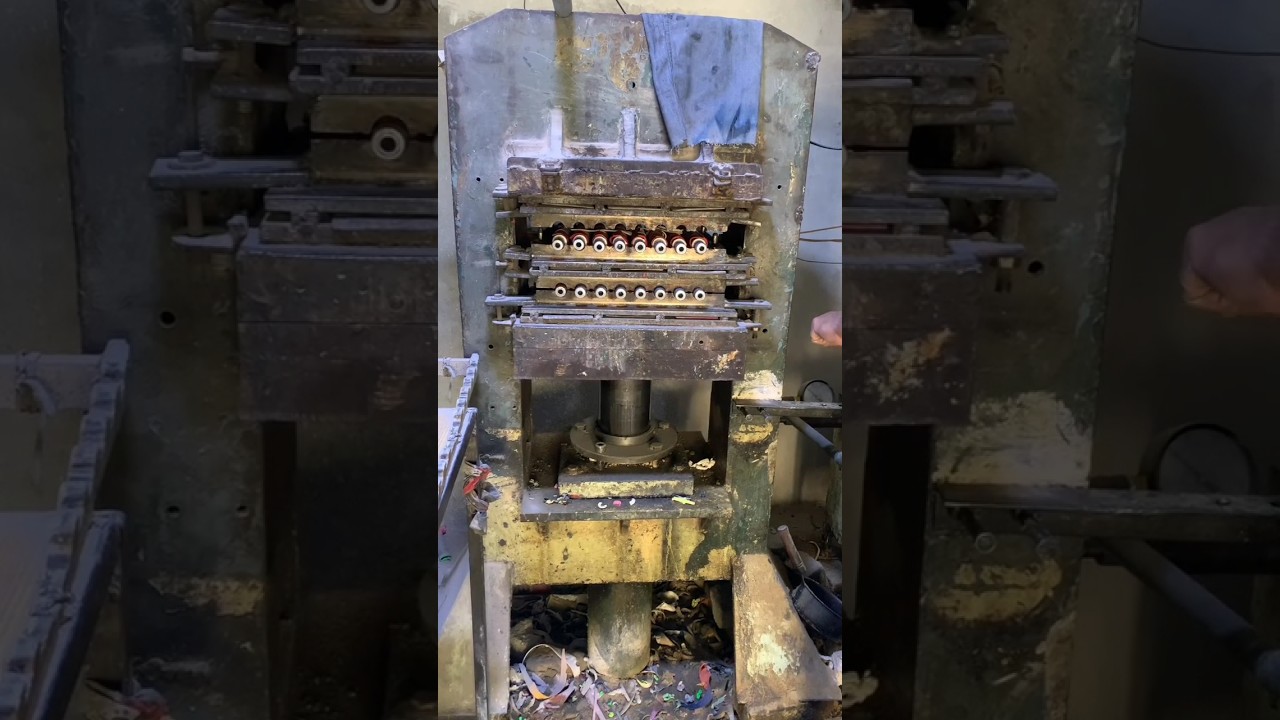 Cricket Bat grip making 