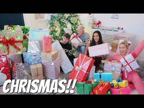 CHRISTMAS DAY!! OPENING OUR CHRISTMAS PRESENTS!!