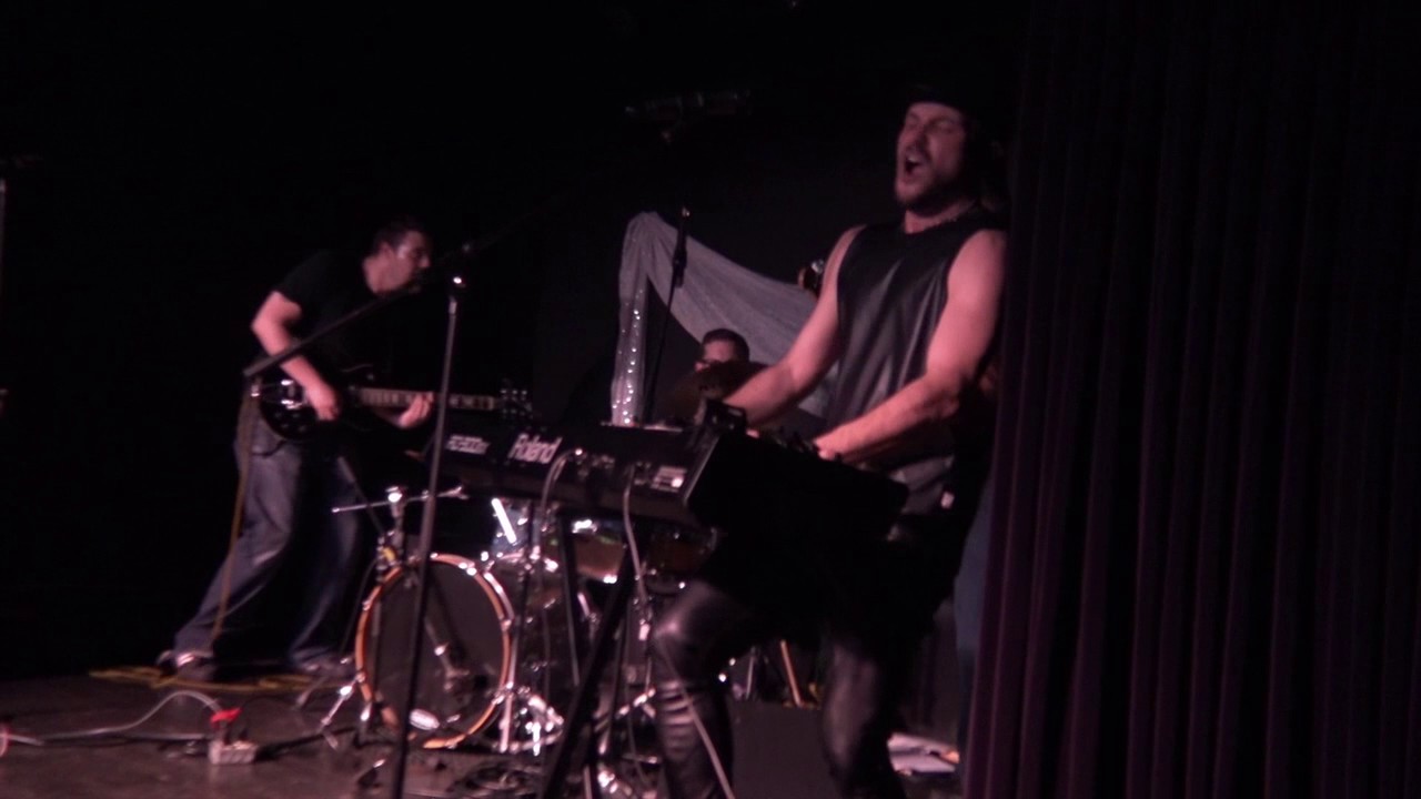 Assista a Headache - Matthew Presidente Live @ XY no YouTube Assista a Headache - Matthew Presidente Live @ XY no YouTube