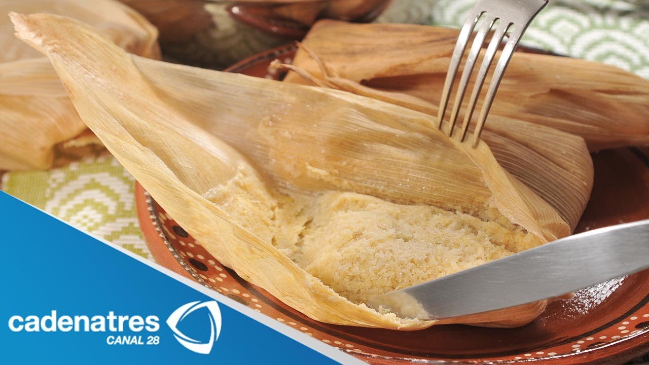 Receta para preparar tamales de elote con salsa de huitlacoche. Receta de tamales de elote YouTube