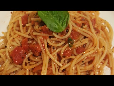 Videó: Hogyan Készítsünk Olasz Spagetti Paradicsommártást
