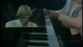 Richard Clayderman (Concerto Pour Une Jeune Fille Nomme Je') chords