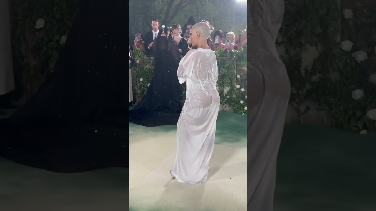 Doja Cat arrives at the Met Gala