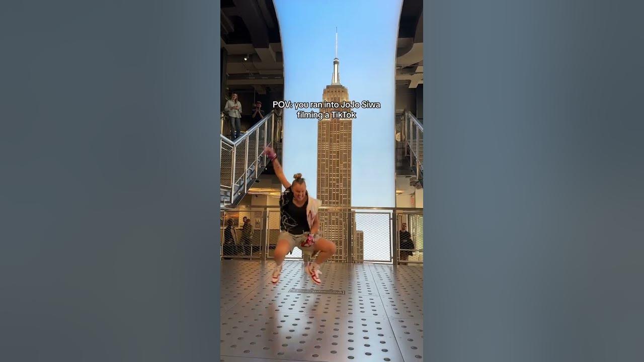 JoJo Siwa dances to 'Karma' at the Empire State Building JoJo Siwa dances to 'Karma' at the Empire State Building