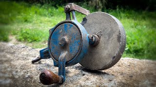 Small Hand-Cranked Grinder Restoration