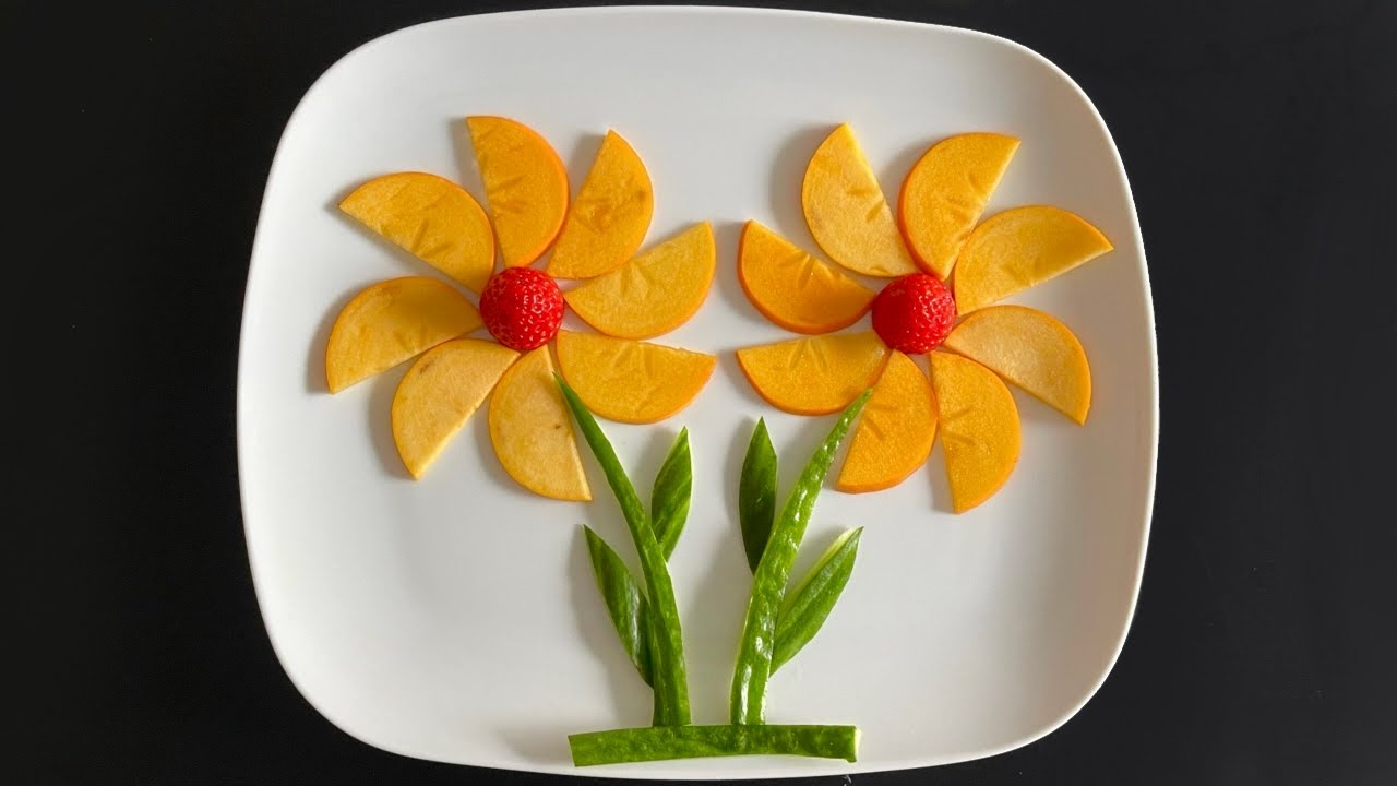 Beautiful Fruit Decoration / Plate Decoration with Strawberry, Sharon
