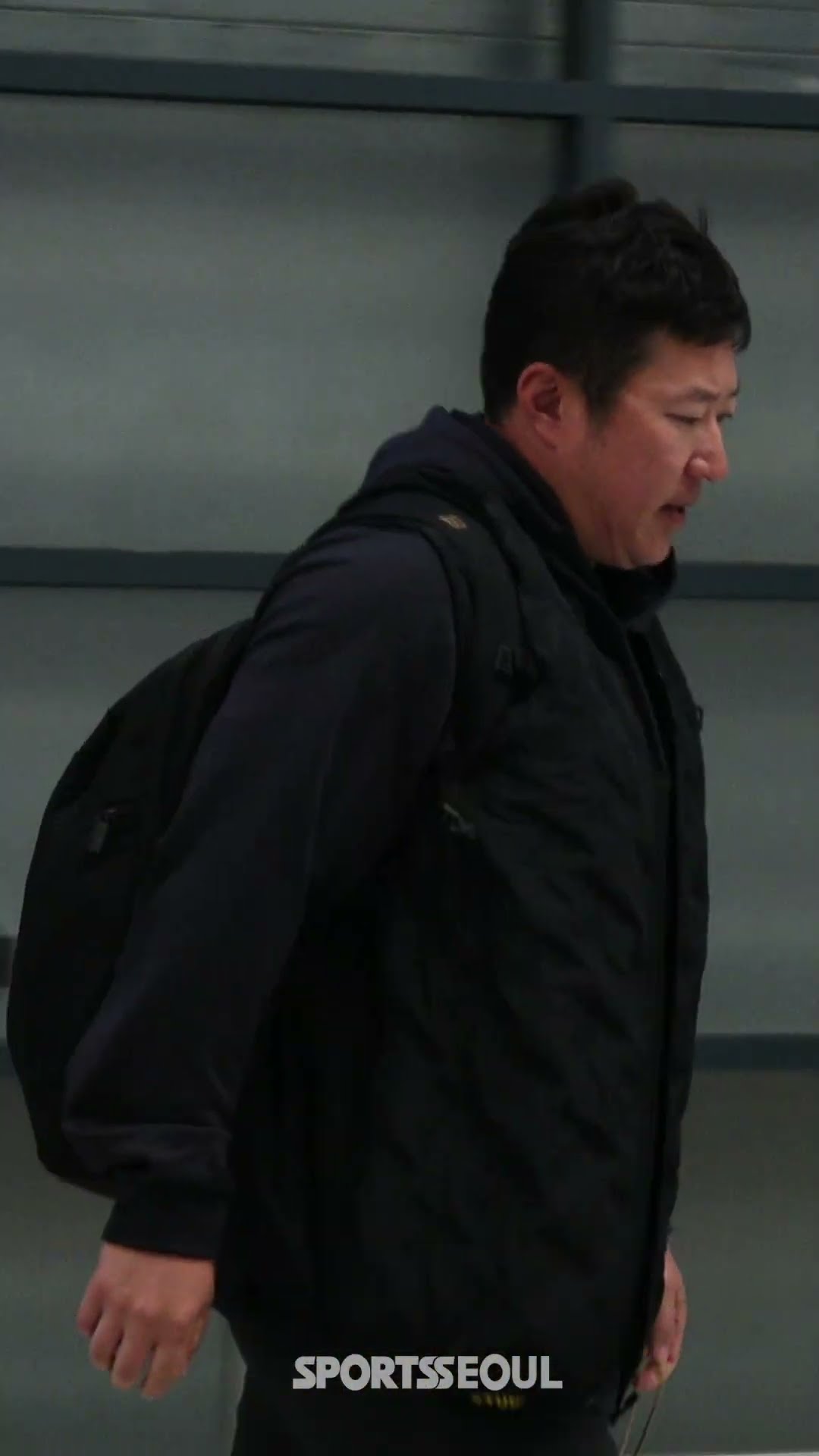 KIA 최형우, 어린이 팬들 향해 직진-!